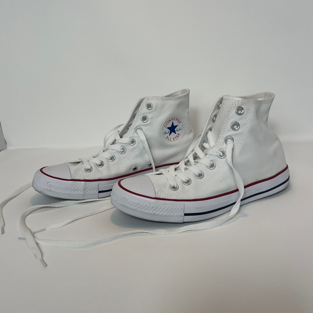 CONVERSE All-Star Chuck Taylor WHITE 8.5 Womens, 6.5Mens Shoes- GREAT condition